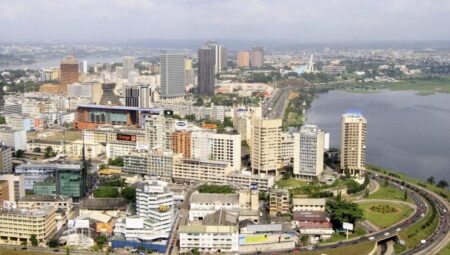 Togo Hakkında Bilgiler; Togo Bayrağı Anlamı, 2023 Nüfusu, Başkenti, Para Birimi Ve Saat Farkı